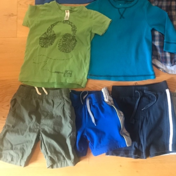 Size 2 boys lot - Picture 3 of 4